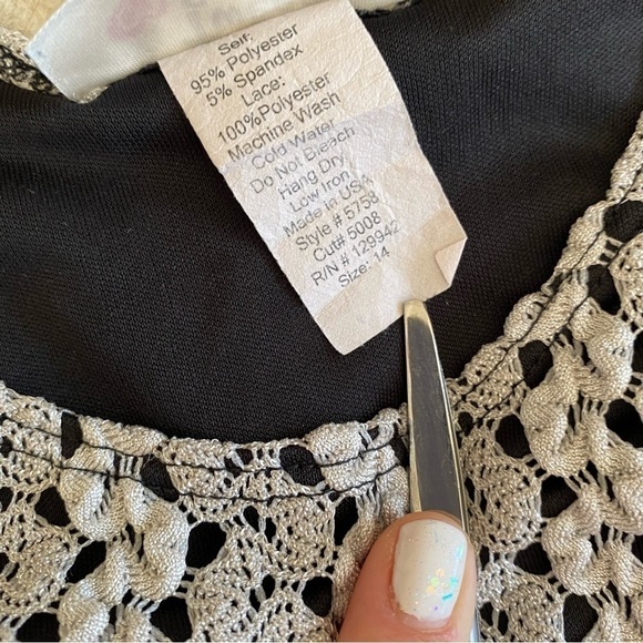 Y2k Tween Scene skater dress with crochet overlay - Picture 10 of 11